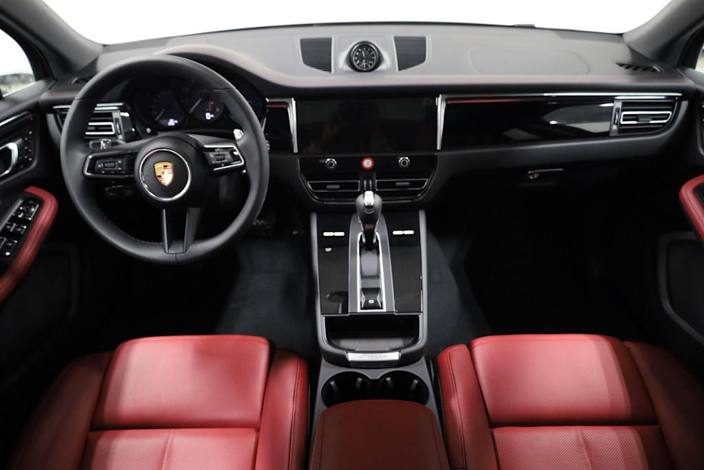Thumbnail: 2026 Porsche Macan - 14