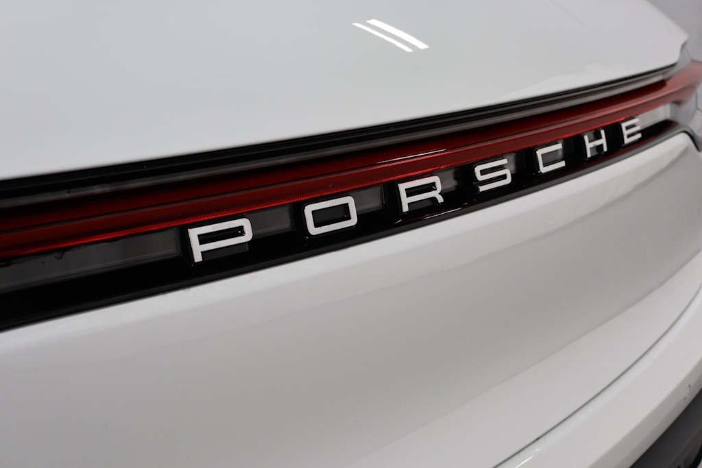 Thumbnail: 2026 Porsche Macan - 7