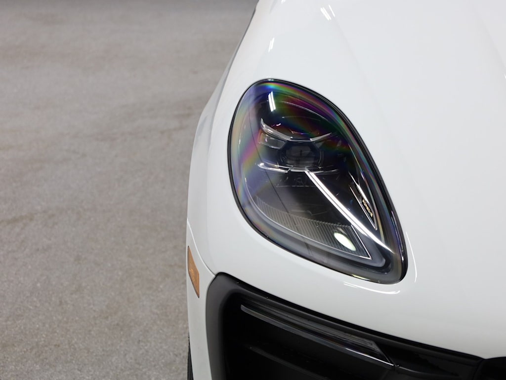 Thumbnail: 2026 Porsche Macan - 7