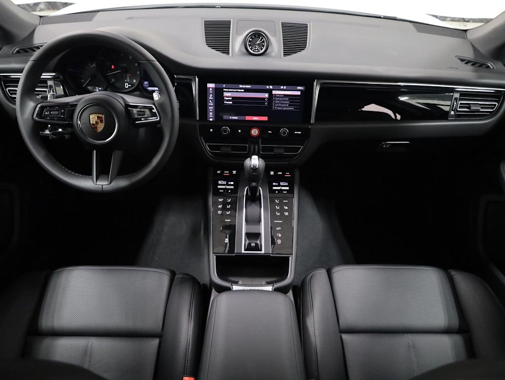 Thumbnail: 2026 Porsche Macan - 14