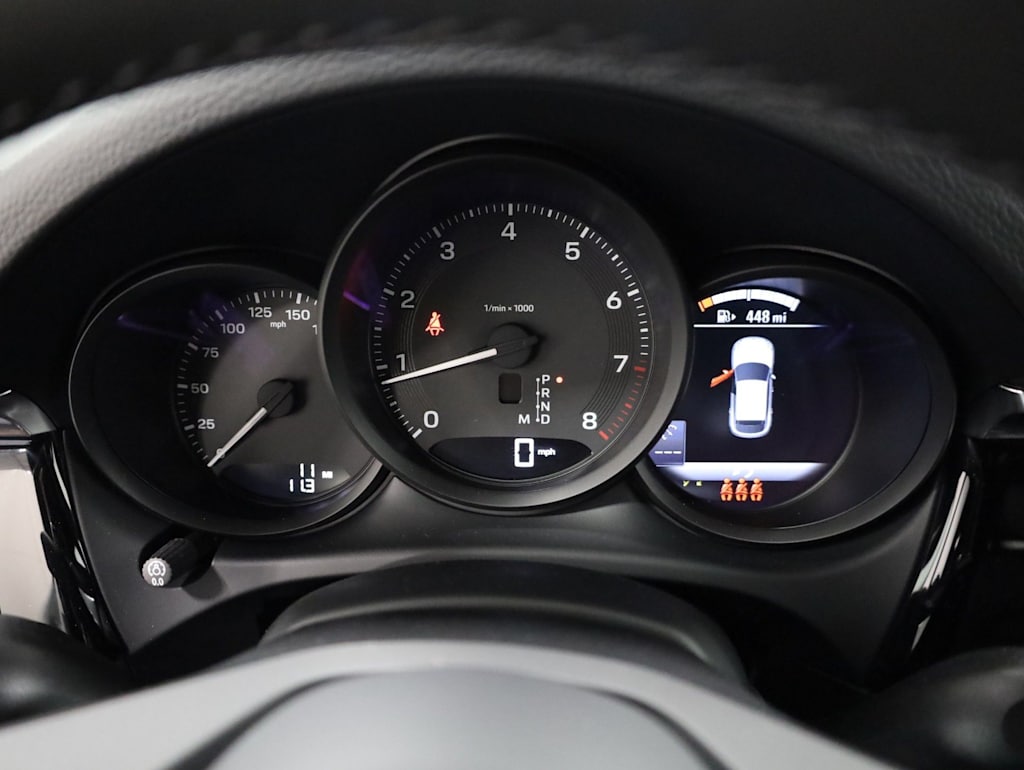 Thumbnail: 2026 Porsche Macan - 17