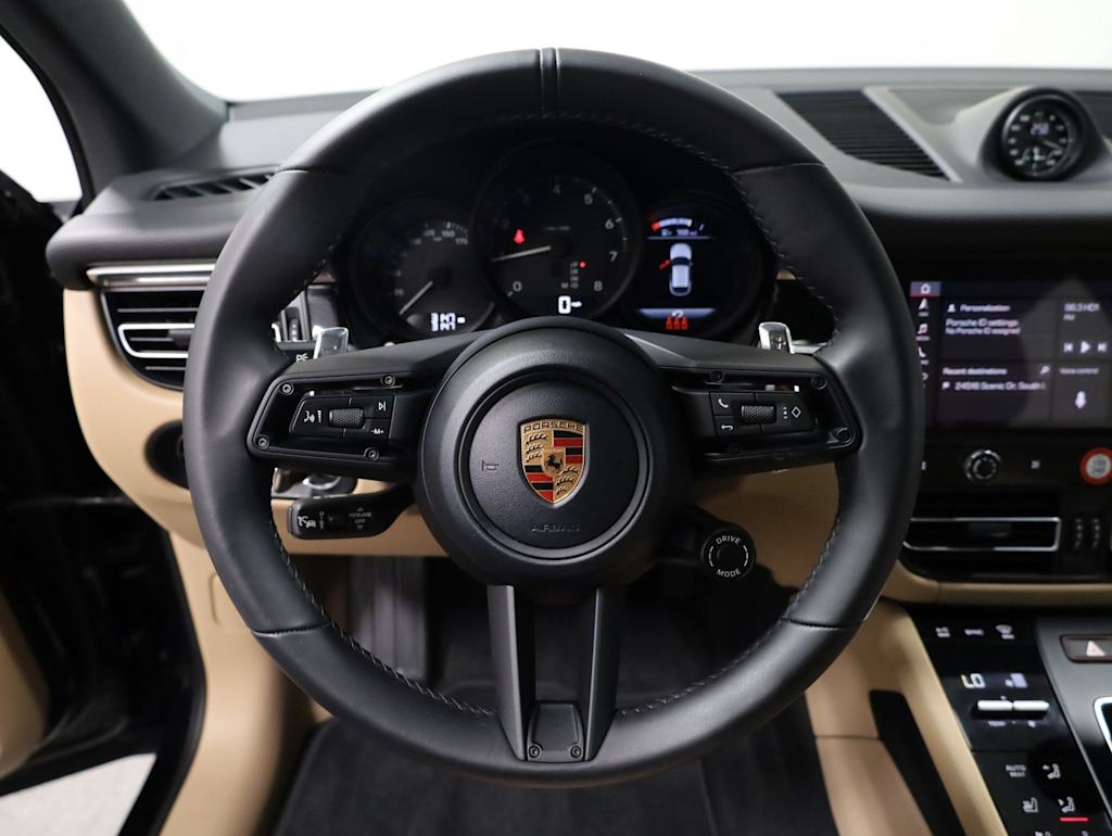 Thumbnail: 2026 Porsche Macan - 12