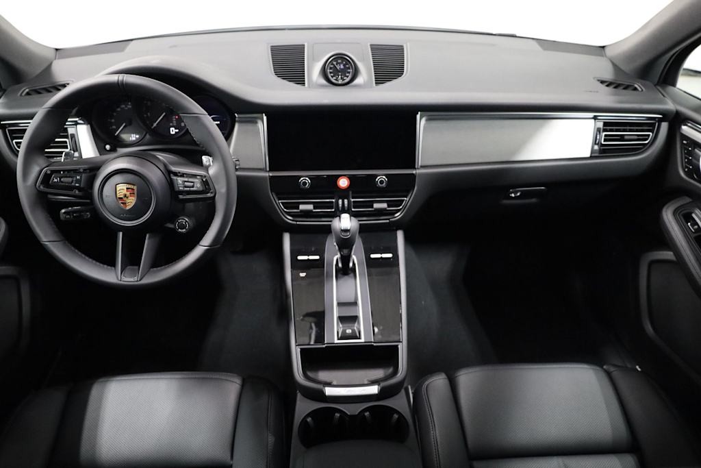 Thumbnail: 2026 Porsche Macan - 14