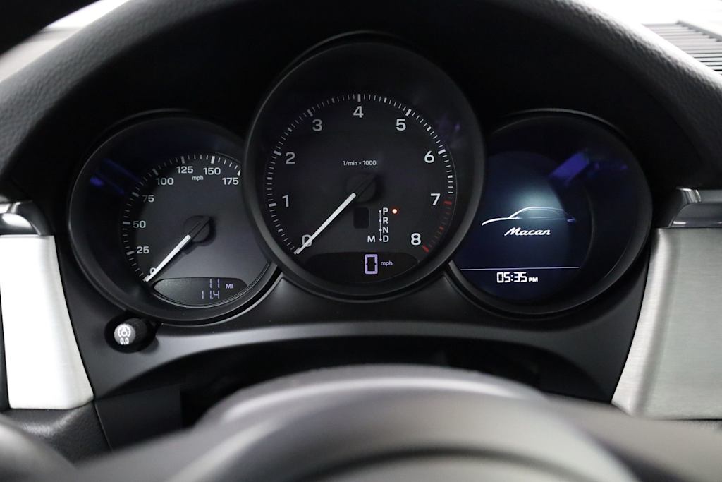 Thumbnail: 2026 Porsche Macan - 18