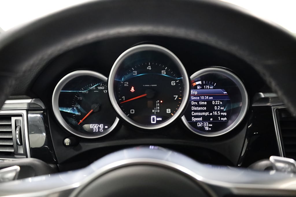 Thumbnail: 2018 Porsche Macan - 18