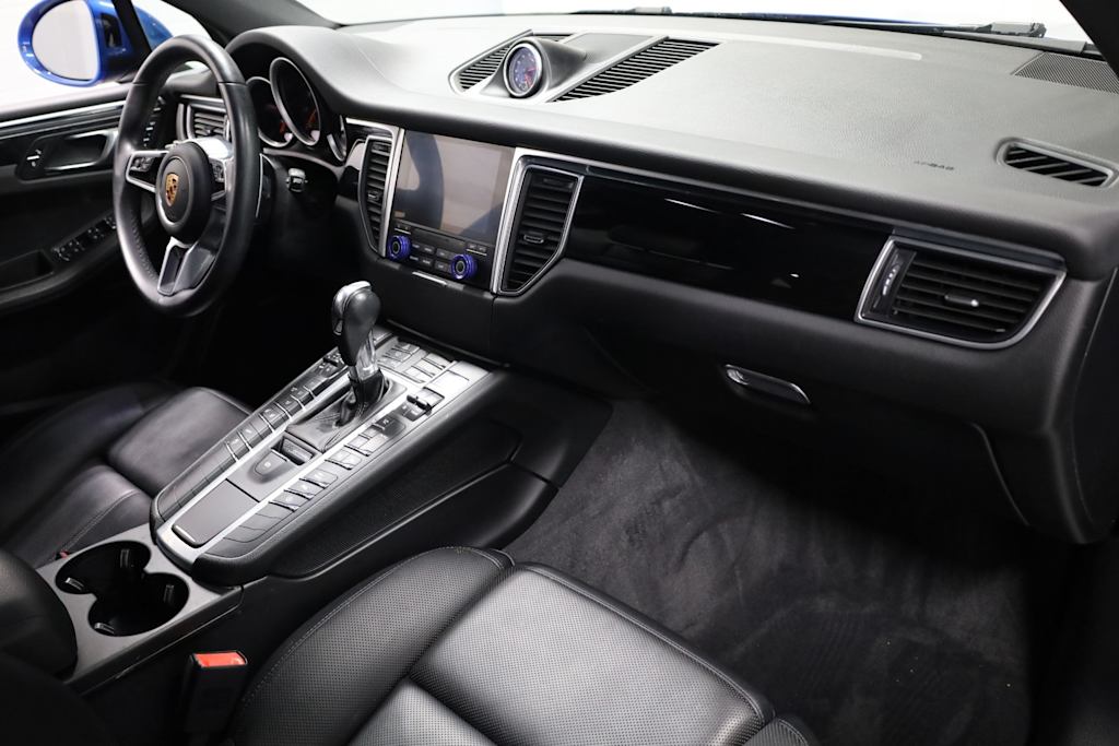 Thumbnail: 2018 Porsche Macan - 10