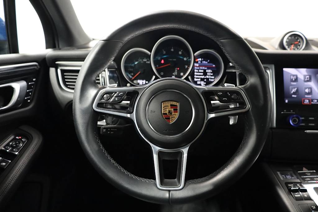 Thumbnail: 2018 Porsche Macan - 15
