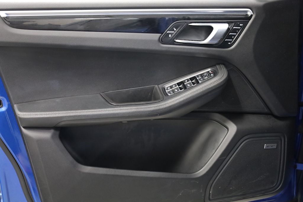 Thumbnail: 2018 Porsche Macan - 27