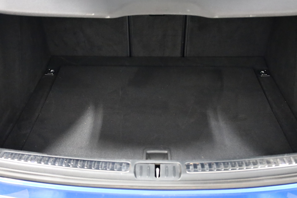 Thumbnail: 2018 Porsche Macan - 19