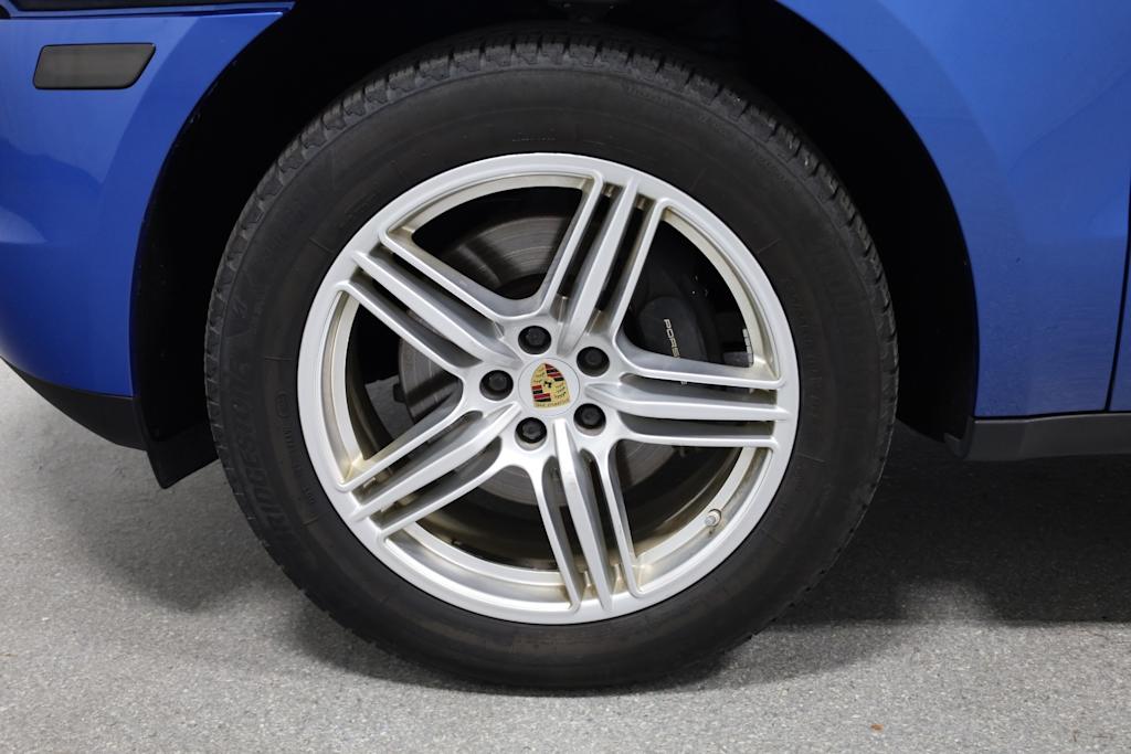 Thumbnail: 2018 Porsche Macan - 43