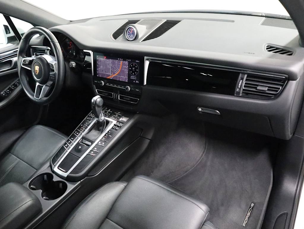 Thumbnail: 2020 Porsche Macan - 9