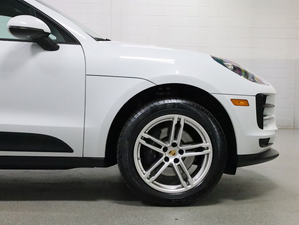 Thumbnail: 2020 Porsche Macan - 8