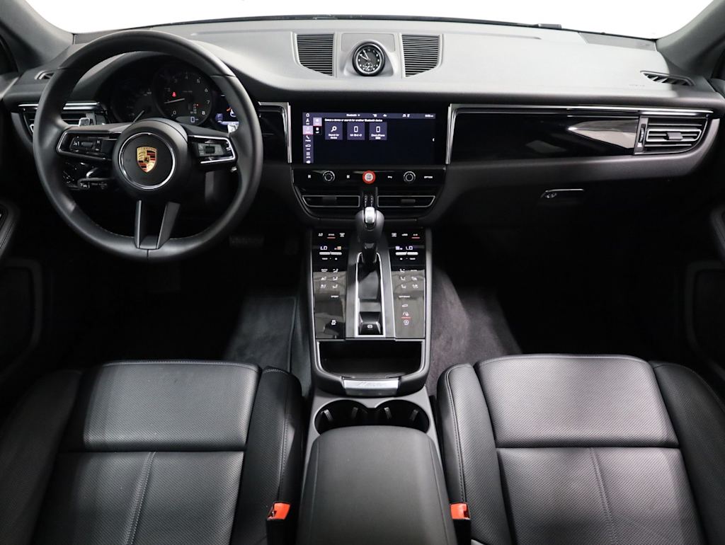 Thumbnail: 2026 Porsche Macan - 13