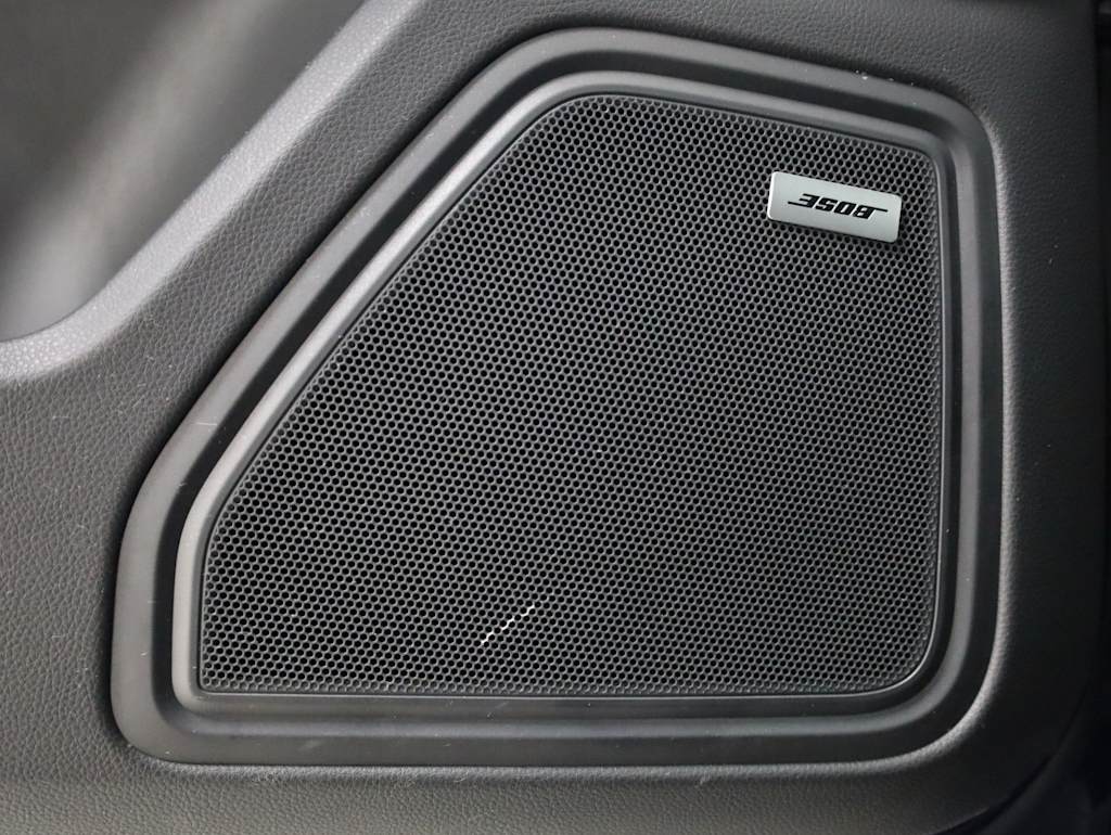 Thumbnail: 2026 Porsche Macan - 27