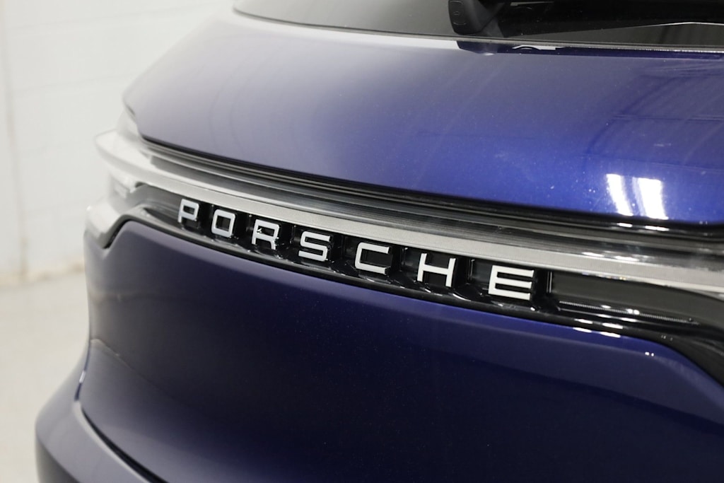 Thumbnail: 2026 Porsche Macan - 7