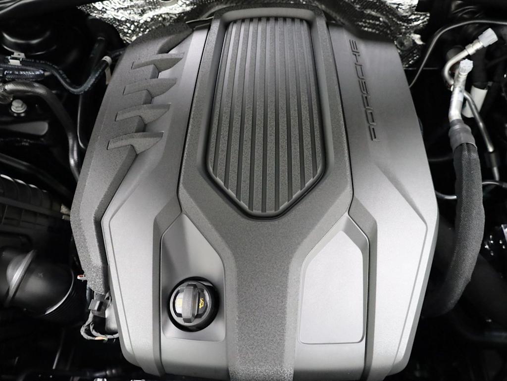 Thumbnail: 2026 Porsche Macan - 42