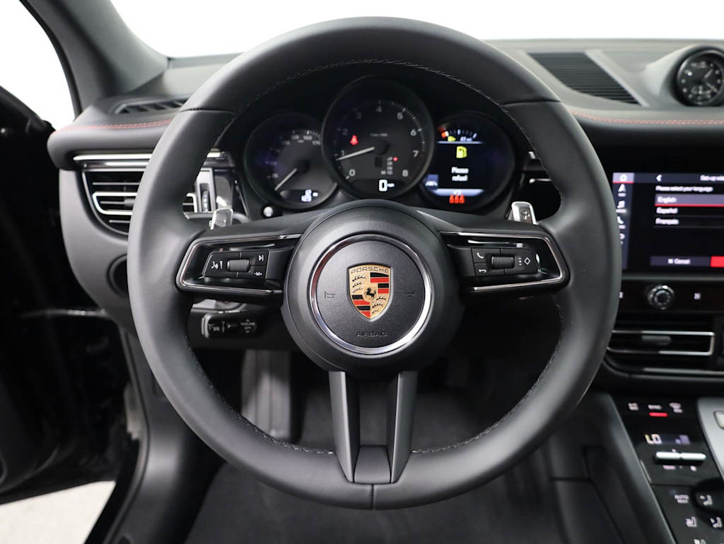 Thumbnail: 2026 Porsche Macan - 12