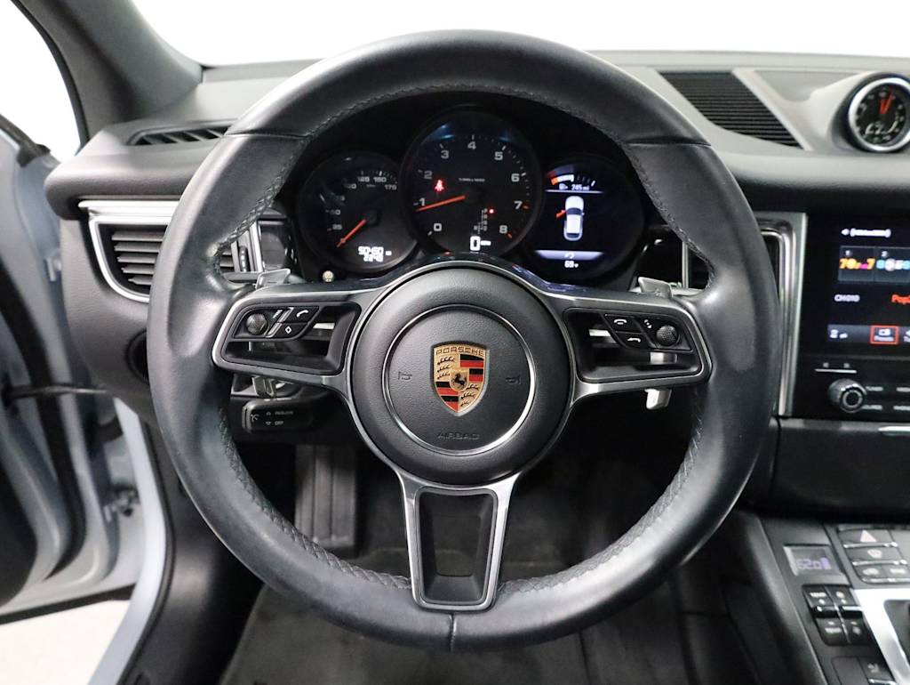 Thumbnail: 2018 Porsche Macan - 14