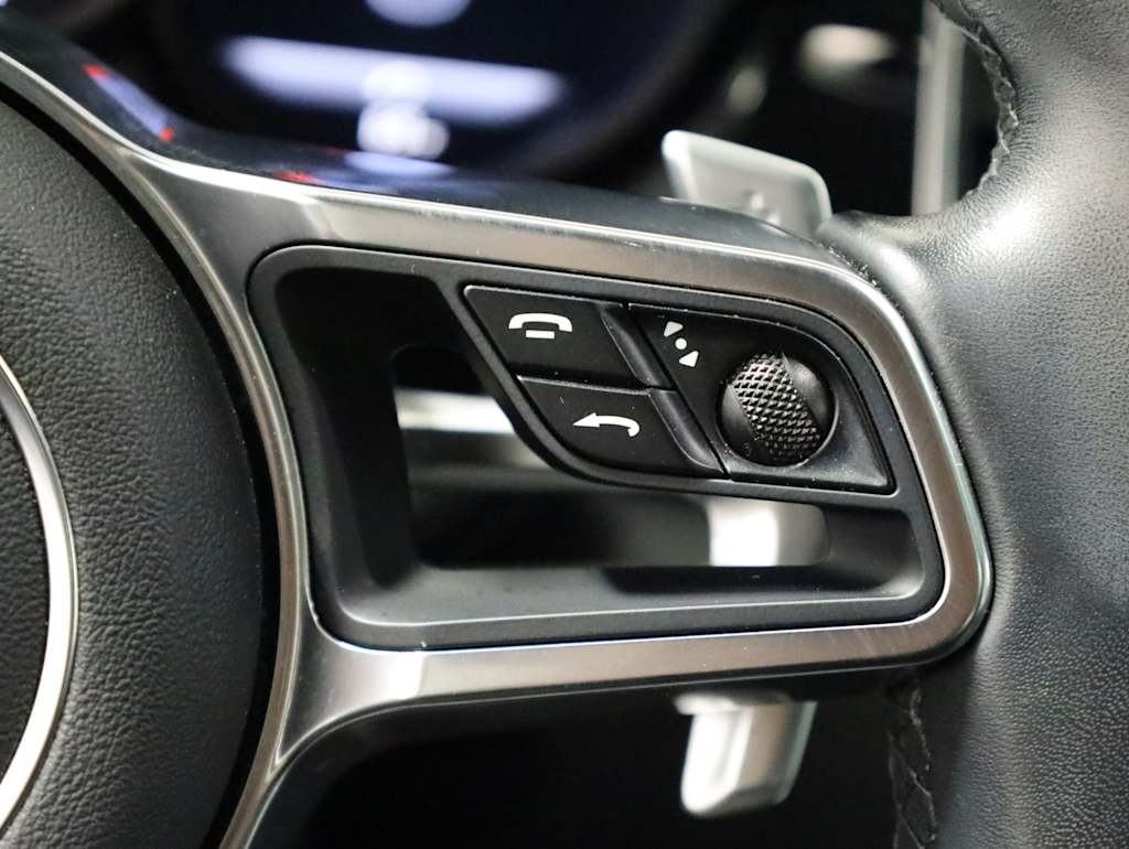 Thumbnail: 2018 Porsche Macan - 34