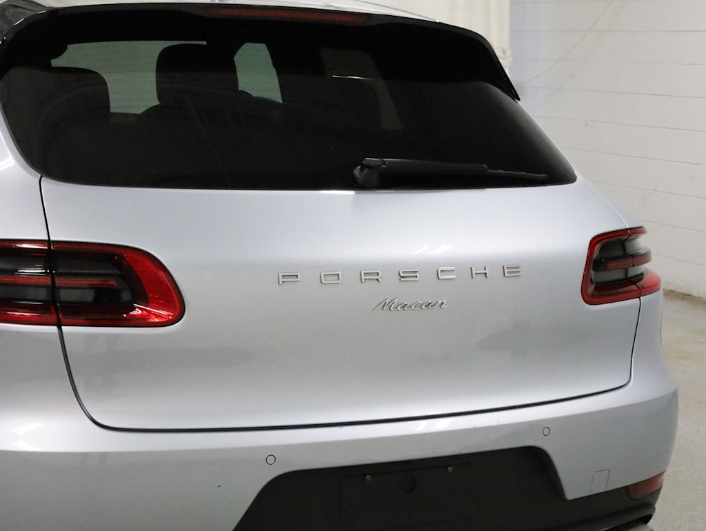Thumbnail: 2018 Porsche Macan - 16