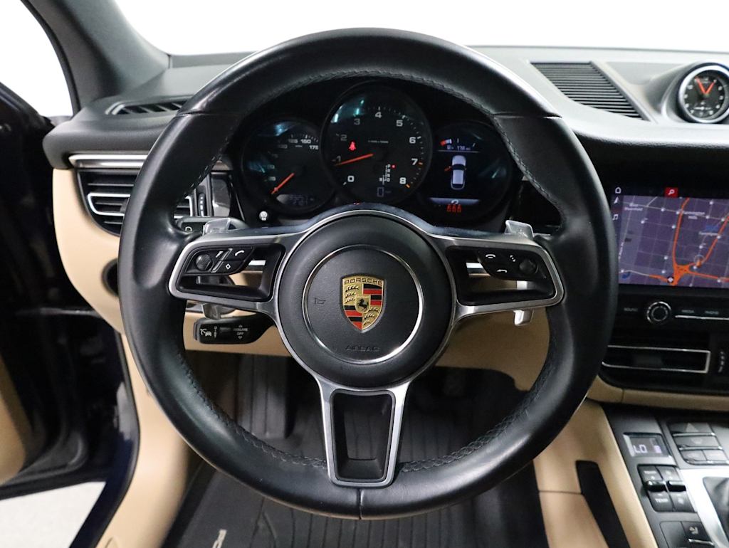 Thumbnail: 2021 Porsche Macan - 13