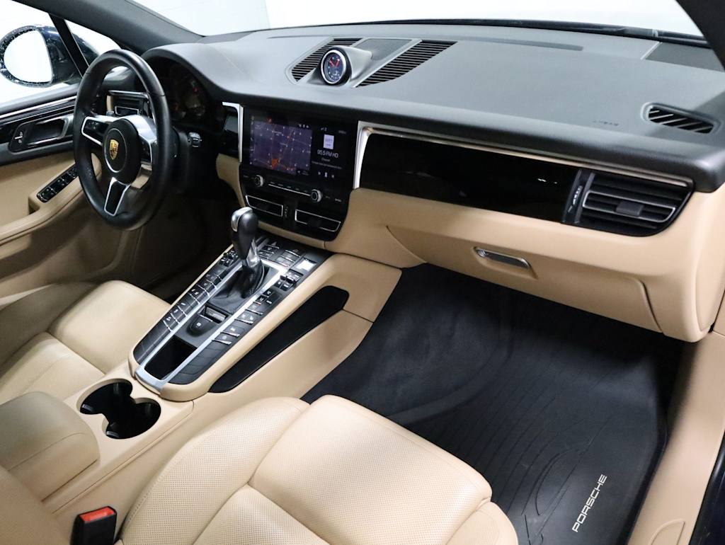 Thumbnail: 2021 Porsche Macan - 9