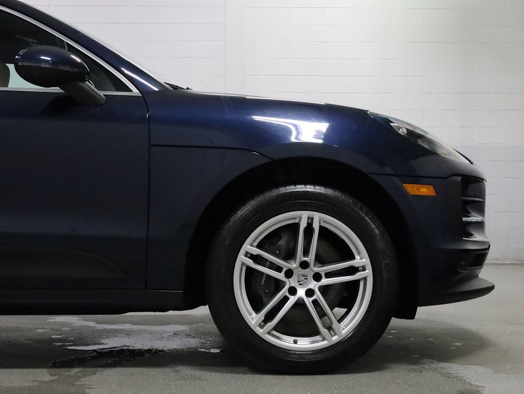 Thumbnail: 2021 Porsche Macan - 8
