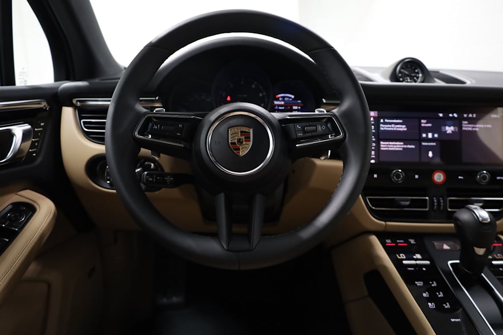 Thumbnail: 2026 Porsche Macan - 14