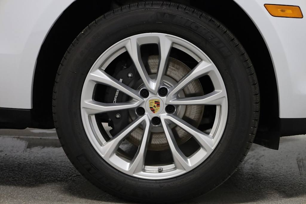 Thumbnail: 2026 Porsche Macan - 24
