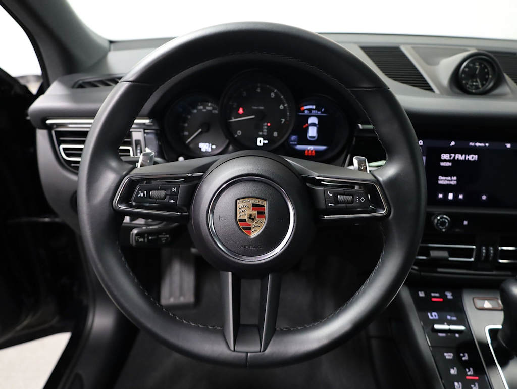 Thumbnail: 2024 Porsche Macan - 12