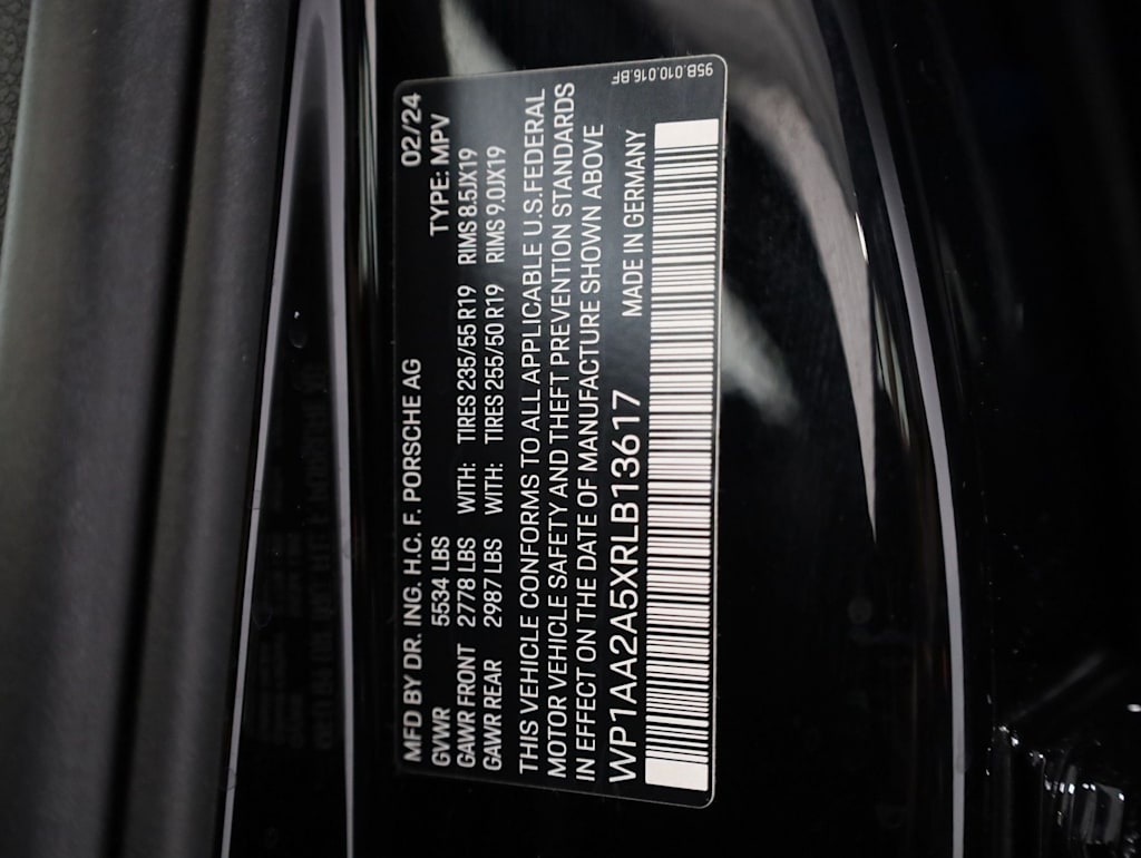 Thumbnail: 2024 Porsche Macan - 19