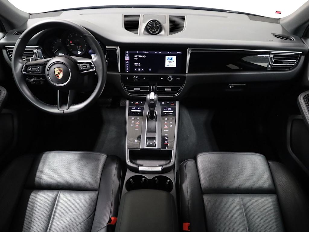 Thumbnail: 2024 Porsche Macan - 13