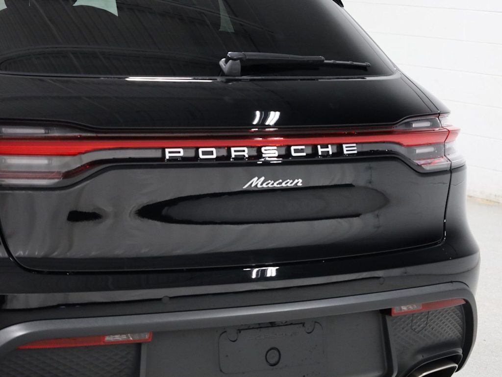 Thumbnail: 2024 Porsche Macan - 6