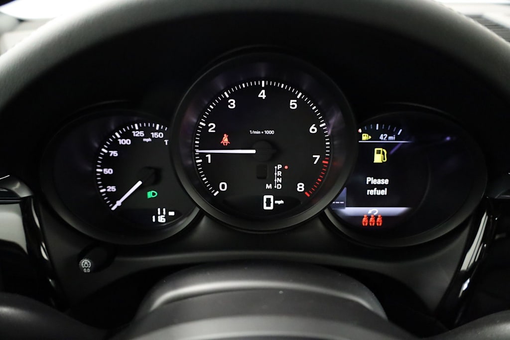 Thumbnail: 2026 Porsche Macan - 16