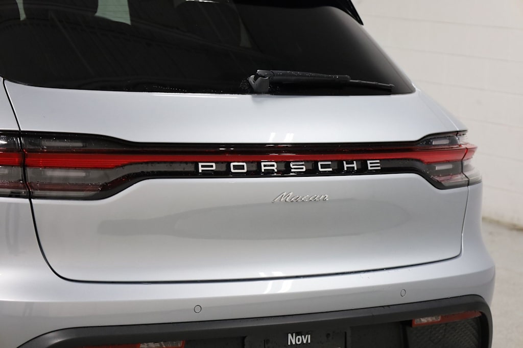 Thumbnail: 2026 Porsche Macan - 6
