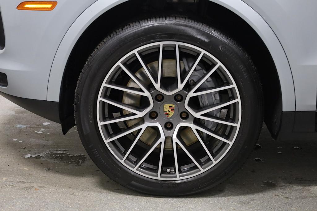 Thumbnail: 2021 Porsche Cayenne - 44