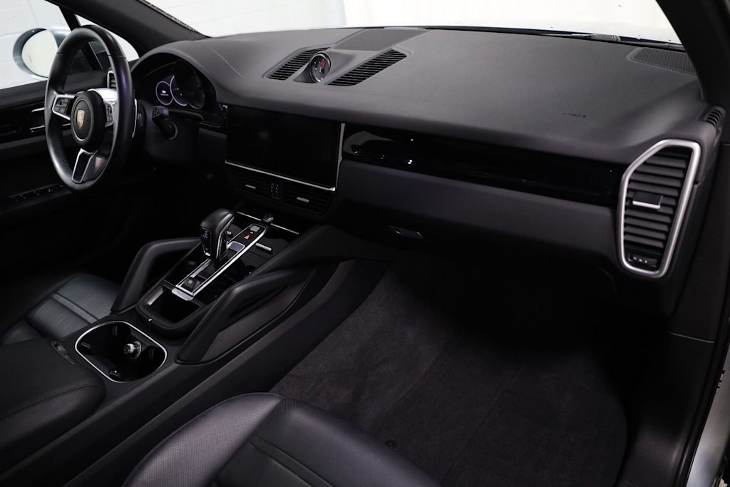 Thumbnail: 2021 Porsche Cayenne - 10
