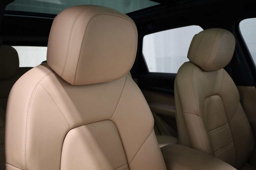 Thumbnail: 2019 Porsche Cayenne - 31