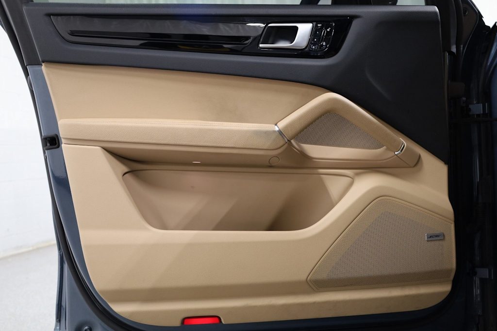 Thumbnail: 2019 Porsche Cayenne - 26