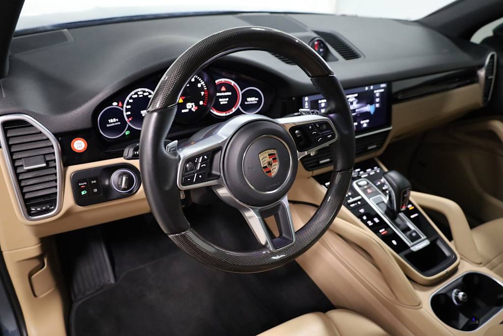 Thumbnail: 2019 Porsche Cayenne - 2