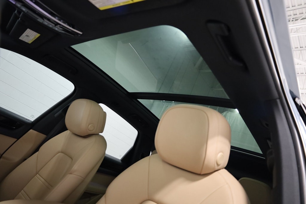 Thumbnail: 2019 Porsche Cayenne - 29