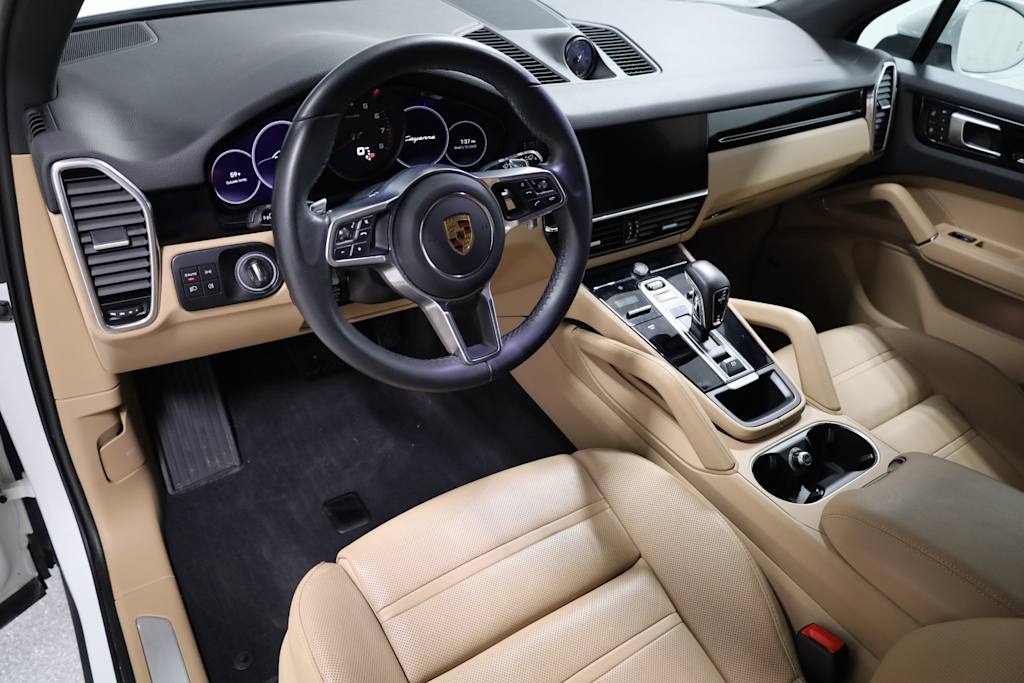 2022 Porsche Cayenne Base 2