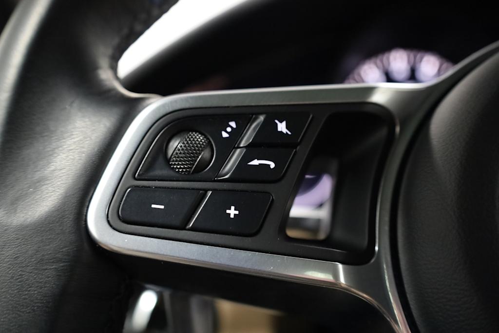 2022 Porsche Cayenne Base 33