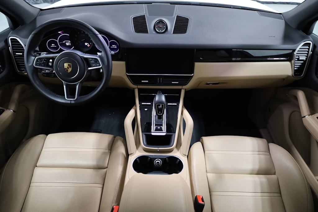 2022 Porsche Cayenne Base 14