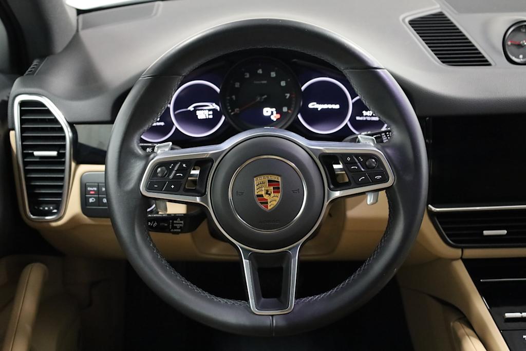 2022 Porsche Cayenne Base 13