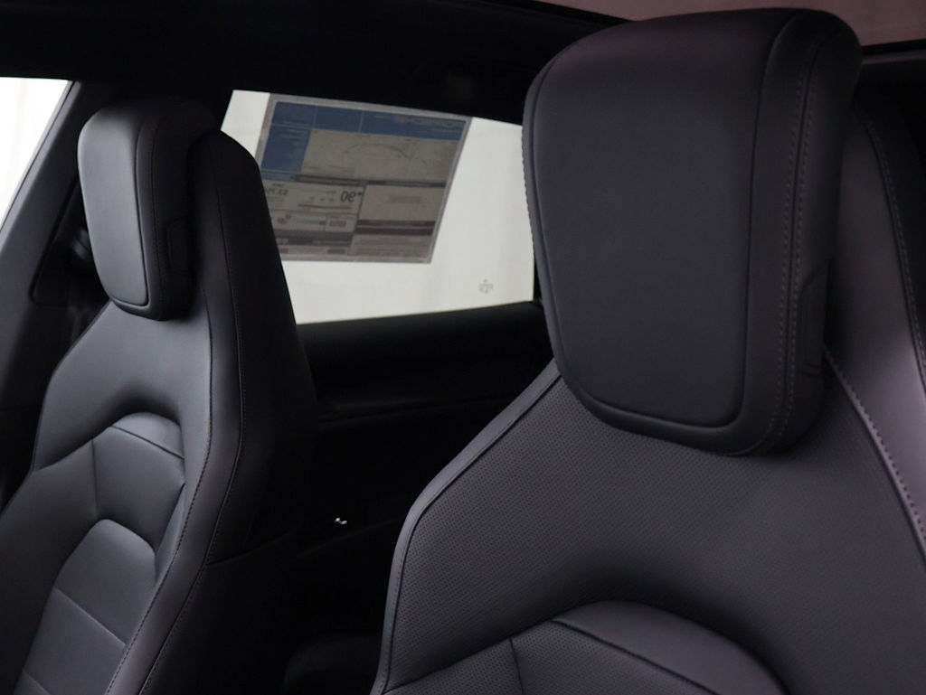Thumbnail: 2026 Porsche Cayenne - 10