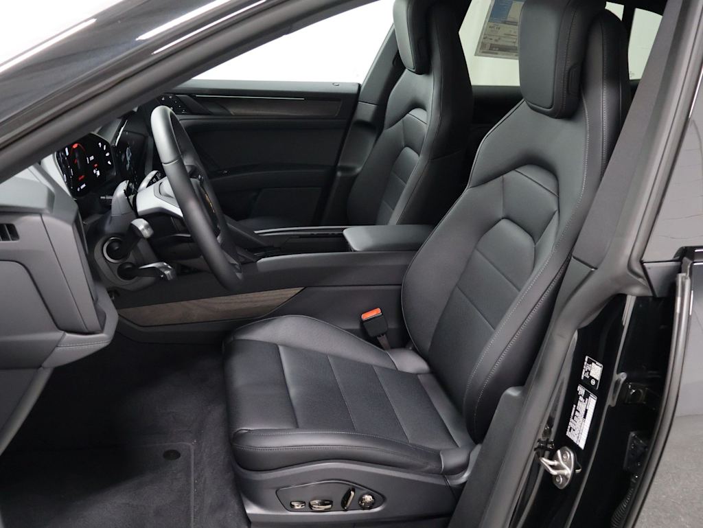 Thumbnail: 2026 Porsche Cayenne - 9
