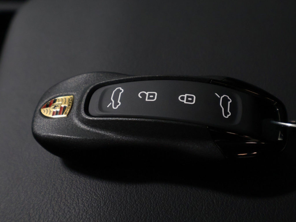 Thumbnail: 2026 Porsche Cayenne - 18
