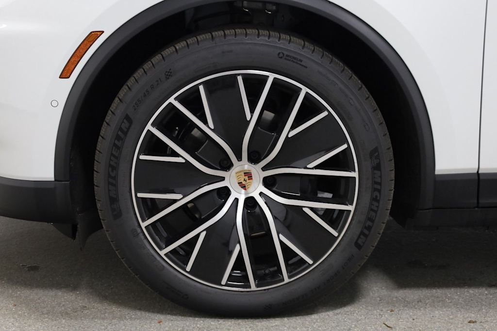 Thumbnail: 2026 Porsche Macan - 39