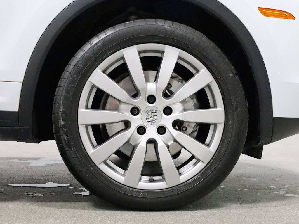 Thumbnail: 2015 Porsche Cayenne - 23